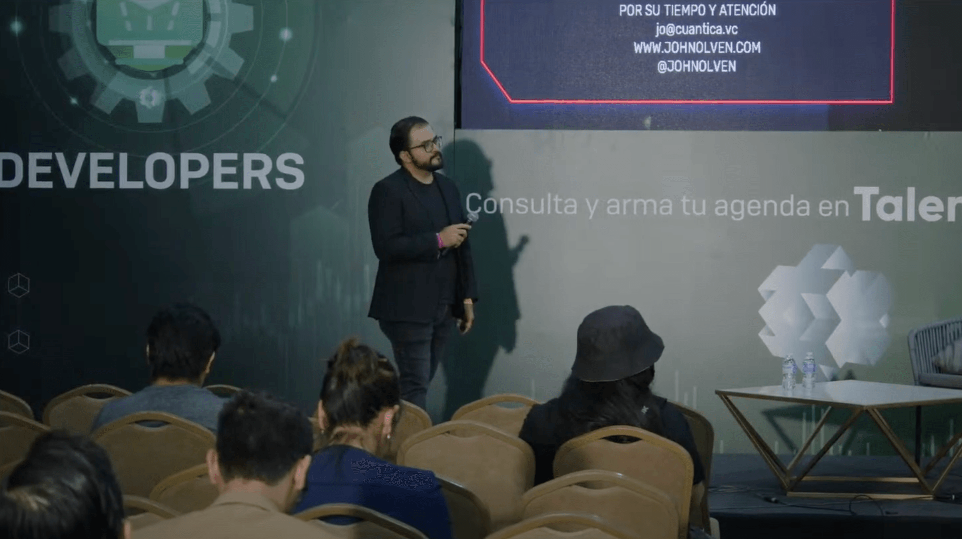 Conferencia: Trilema del Blockchain - En esta sesión, Jonathan Olvera aborda el complejo mundo del blockchain, desglosando el trilema que enfrenta esta tecnología: seguridad, escalabilidad y descentralización. Analiza cómo los profesionales y entusiastas pueden navegar por estos desafíos y aprovechar al máximo las oportunidades que ofrece el blockchain. por JohnOlven en Guadalajara, Jalisco, México